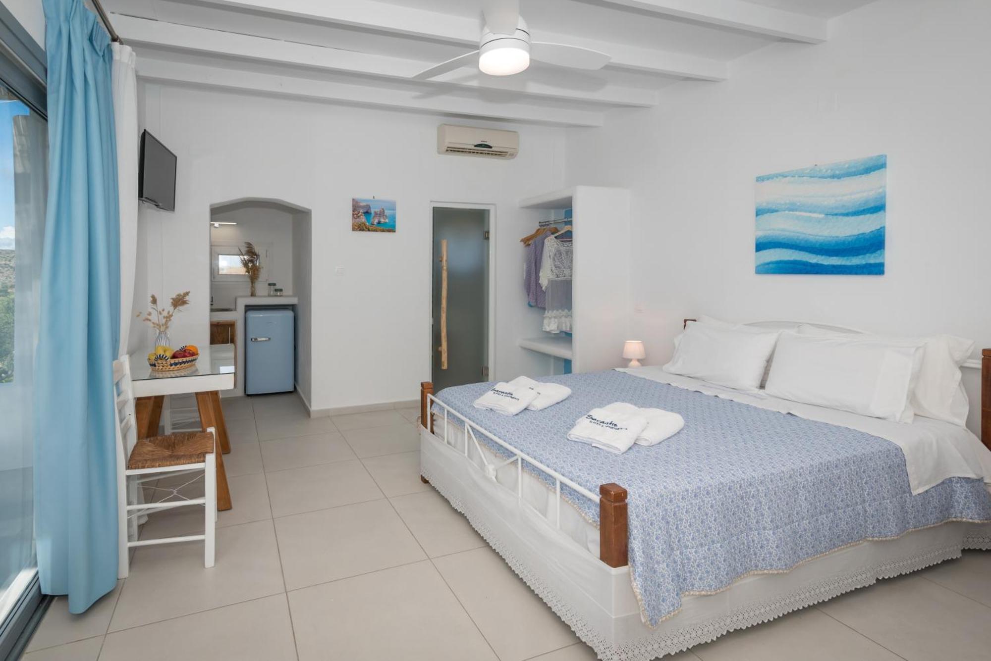 Sarantis Suites & Apartments Provatas Exterior foto